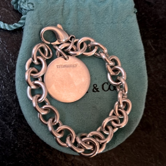 Tiffany & Co Chain Link Bracelet with Paramount Studios Charm - Picture 3 of 3